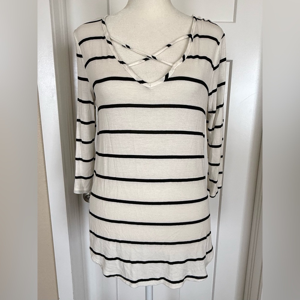 Emory Park Dulce Striped Knit Top | XS | 3/4 Sleeve | Cross Front V-Neck